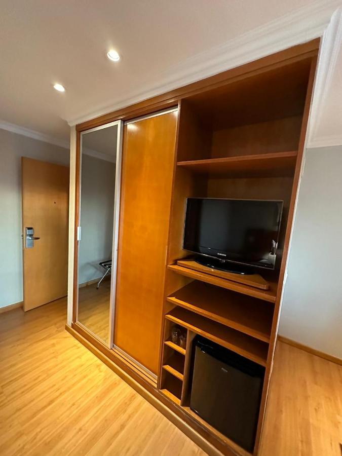 ריו דה ז'ניירו Flat Com Vista Panoramica -15- Na Barra Da Tijuca - Estacionamento Gratuito - Frigobar - Ar Condicionado - Piscina - Academia - Balsa Para Praia Gratis - Varanda - Vista Parcial Mar E Lagoa מראה חיצוני תמונה