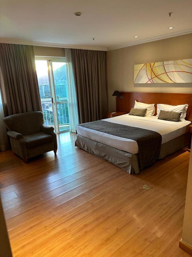 ריו דה ז'ניירו Flat Com Vista Panoramica -15- Na Barra Da Tijuca - Estacionamento Gratuito - Frigobar - Ar Condicionado - Piscina - Academia - Balsa Para Praia Gratis - Varanda - Vista Parcial Mar E Lagoa מראה חיצוני תמונה