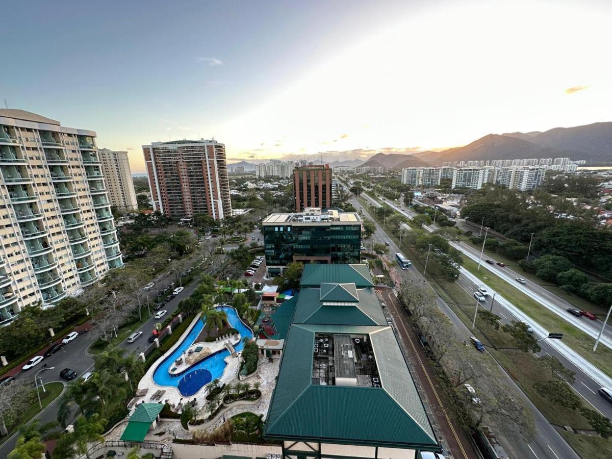 ריו דה ז'ניירו Flat Com Vista Panoramica -15- Na Barra Da Tijuca - Estacionamento Gratuito - Frigobar - Ar Condicionado - Piscina - Academia - Balsa Para Praia Gratis - Varanda - Vista Parcial Mar E Lagoa מראה חיצוני תמונה