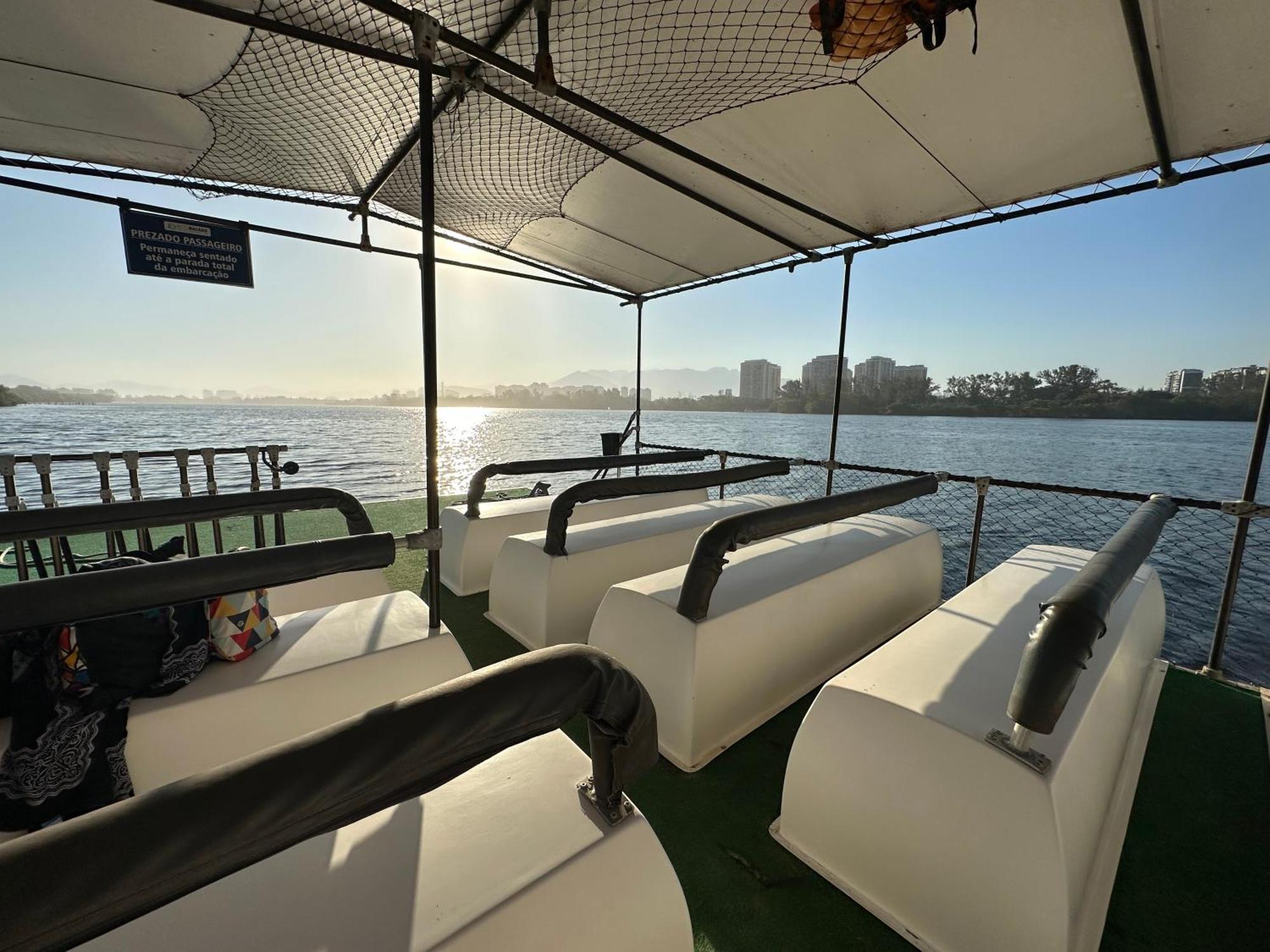 ריו דה ז'ניירו Flat Com Vista Panoramica -15- Na Barra Da Tijuca - Estacionamento Gratuito - Frigobar - Ar Condicionado - Piscina - Academia - Balsa Para Praia Gratis - Varanda - Vista Parcial Mar E Lagoa מראה חיצוני תמונה